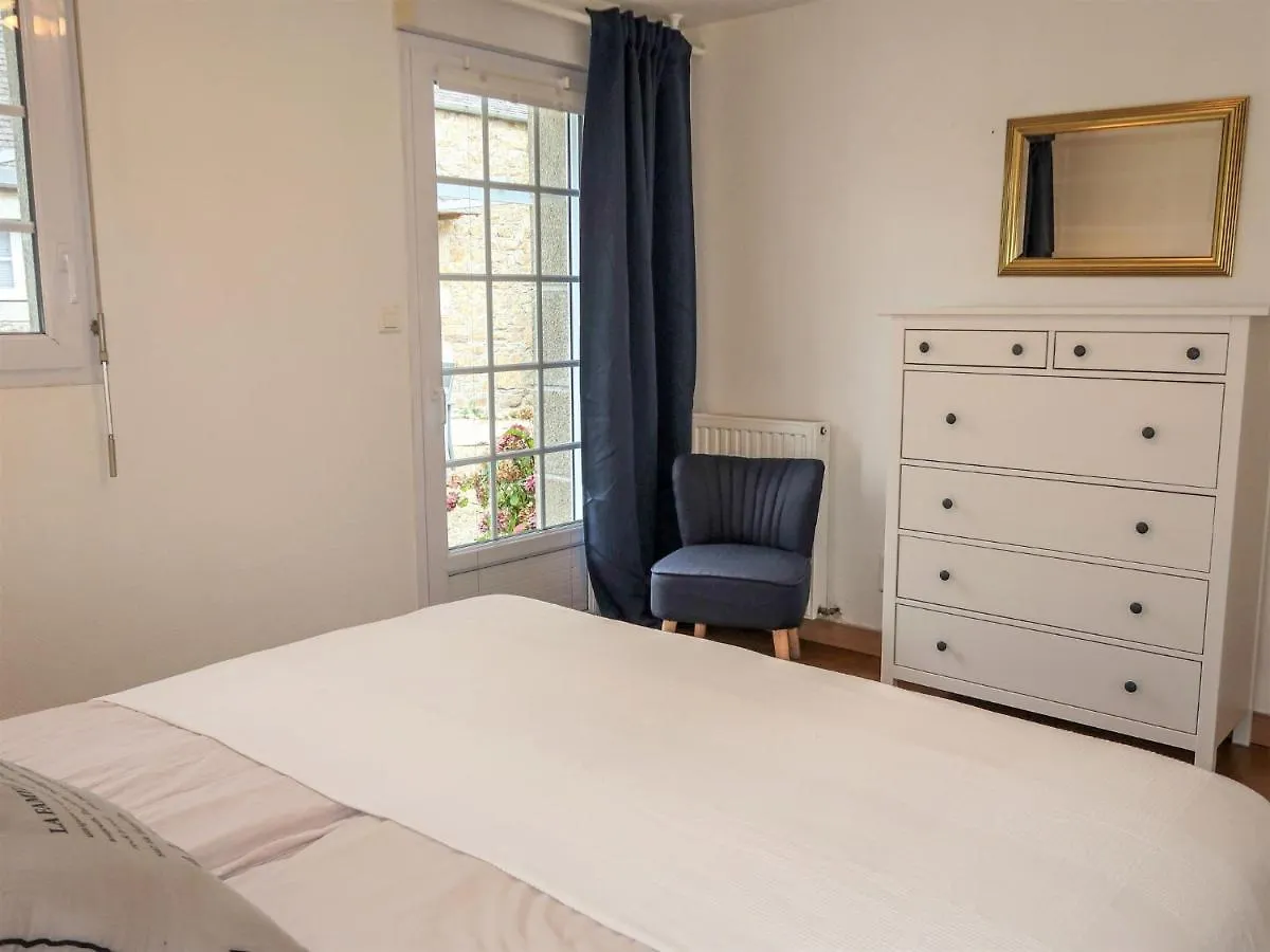 Holiday Home Ker Maeziou - Plr207 By Interhome Plounévez-Lochrist